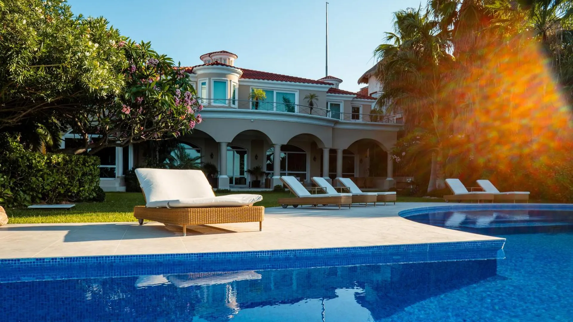 Exclusive Beachfront Luxury Villa, Private Gym, Personalized 5 Star-Service, Beach Direct Access カンクン 0*,