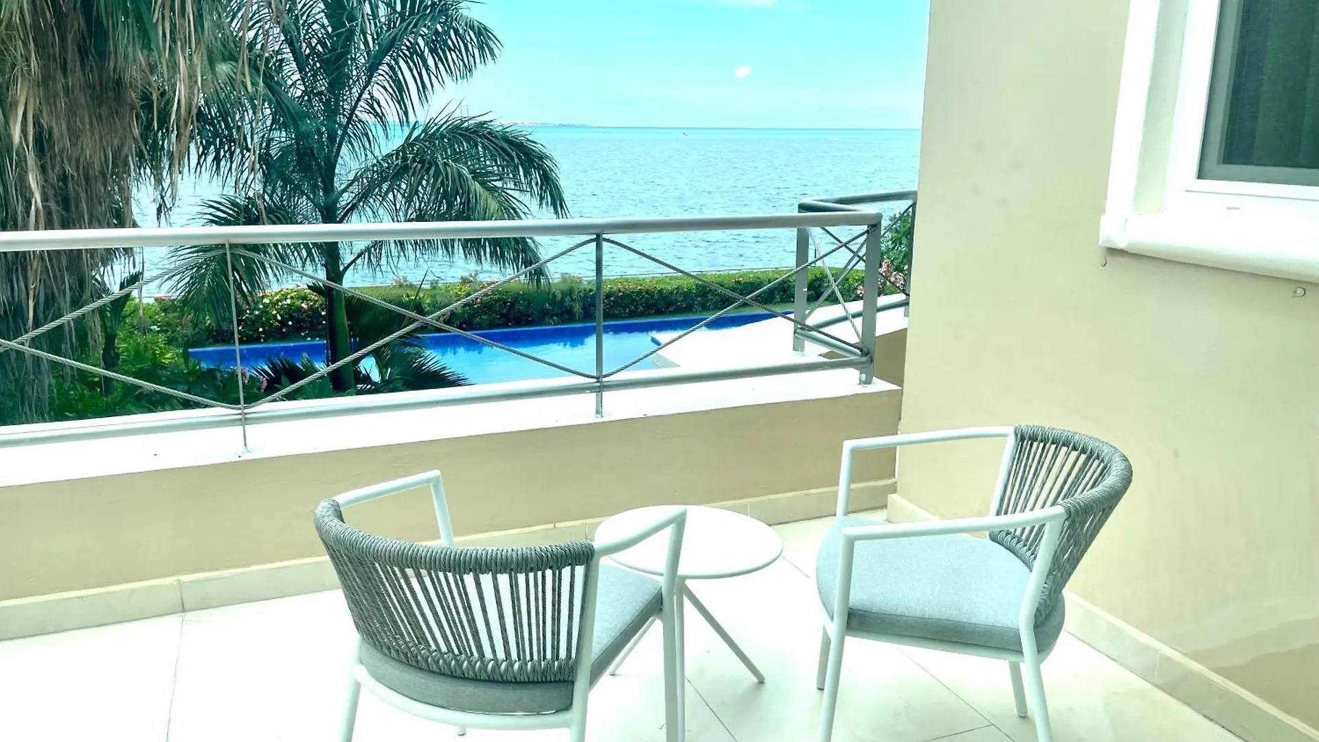 Exclusive Beachfront Luxury Villa, Private Gym, Personalized 5 Star-Service, Beach Direct Access カンクン メキシコ