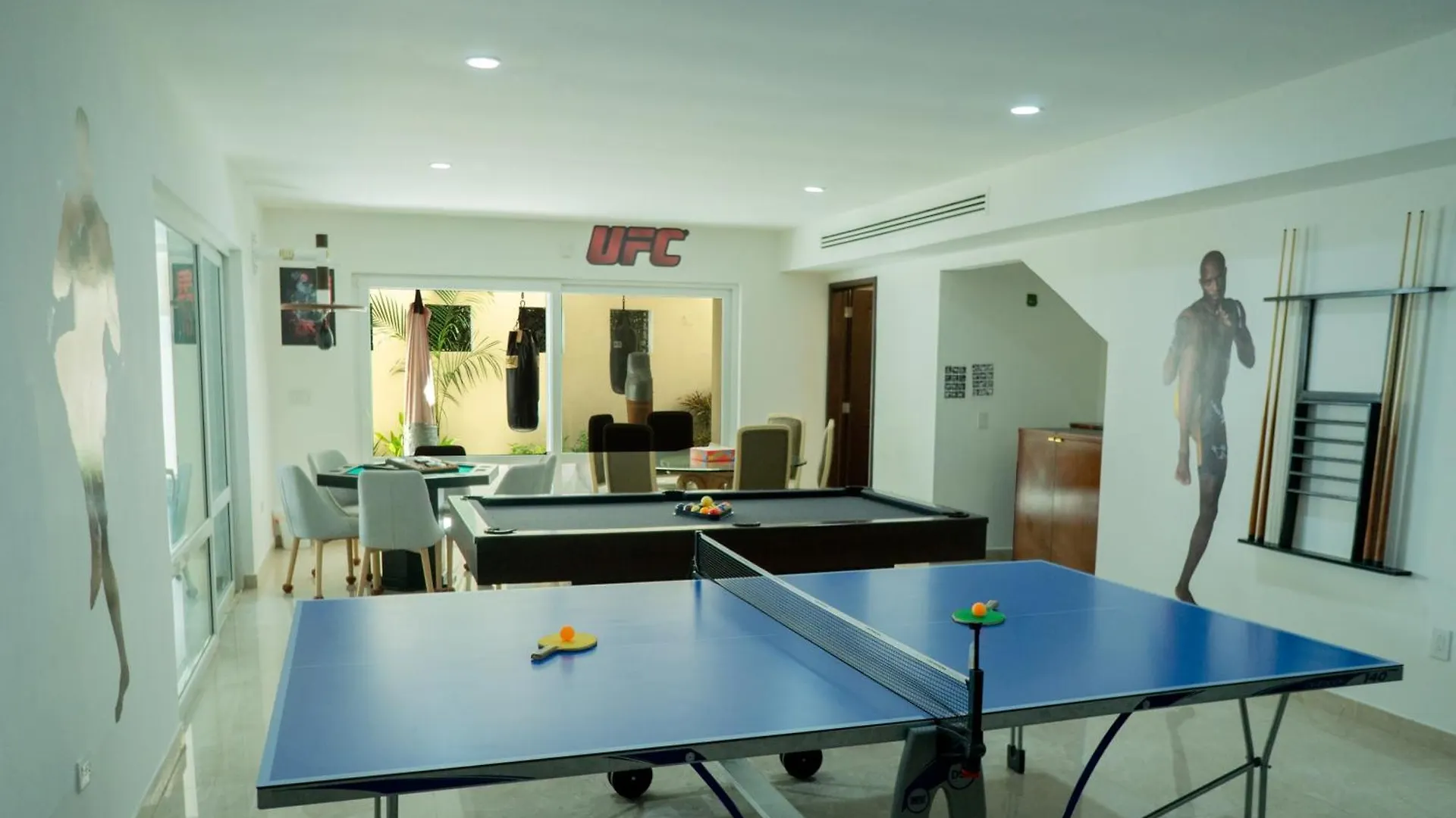 Exclusive Beachfront Luxury Villa, Private Gym, Personalized 5 Star-Service, Beach Direct Access Κανκούν Μεξικό