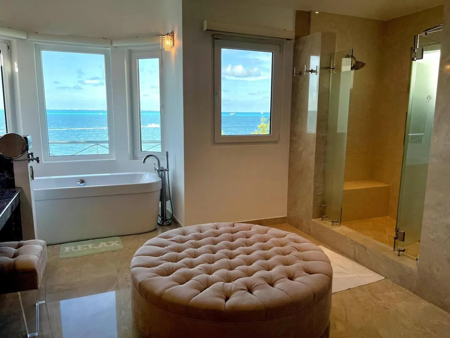 Villa Exclusive Beachfront Luxury Villa, Private Gym, Personalized 5 Star-Service, Beach Direct Access Cancun