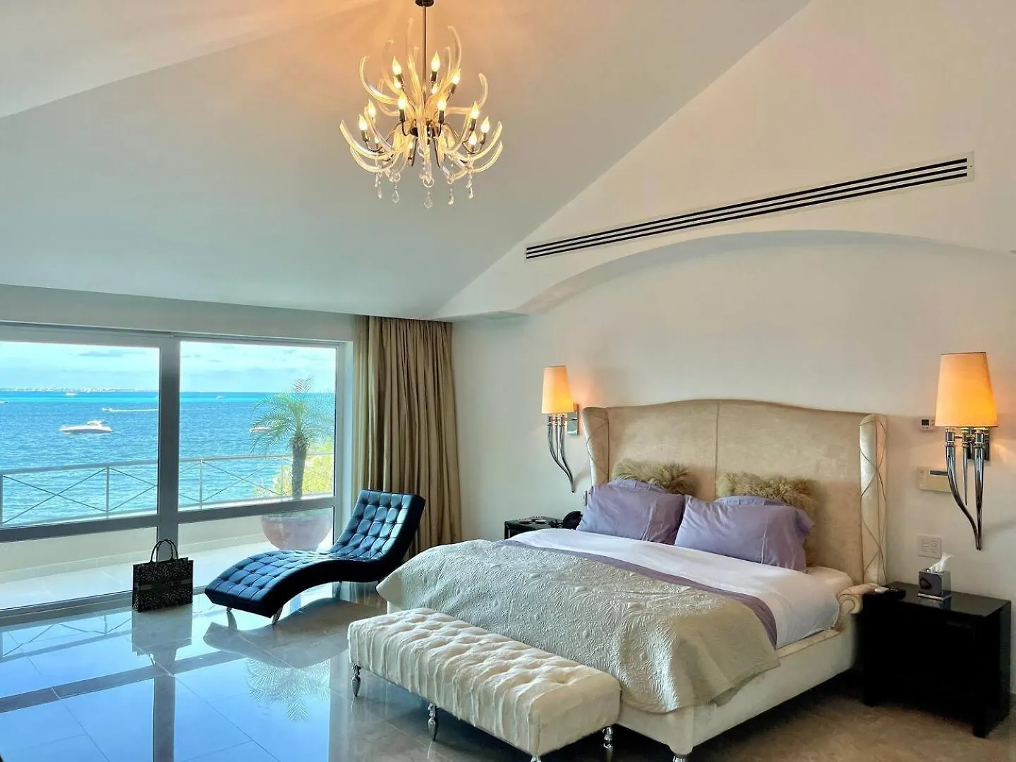 Villa Exclusive Beachfront Luxury Villa, Private Gym, Personalized 5 Star-Service, Beach Direct Access Cancun
